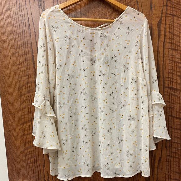 Torrid cream and yellow FLORAL PRINT CHIFFON RUFFLE BELL SLEEVE STRAPPY‎ BLOUSE - Picture 2 of 8